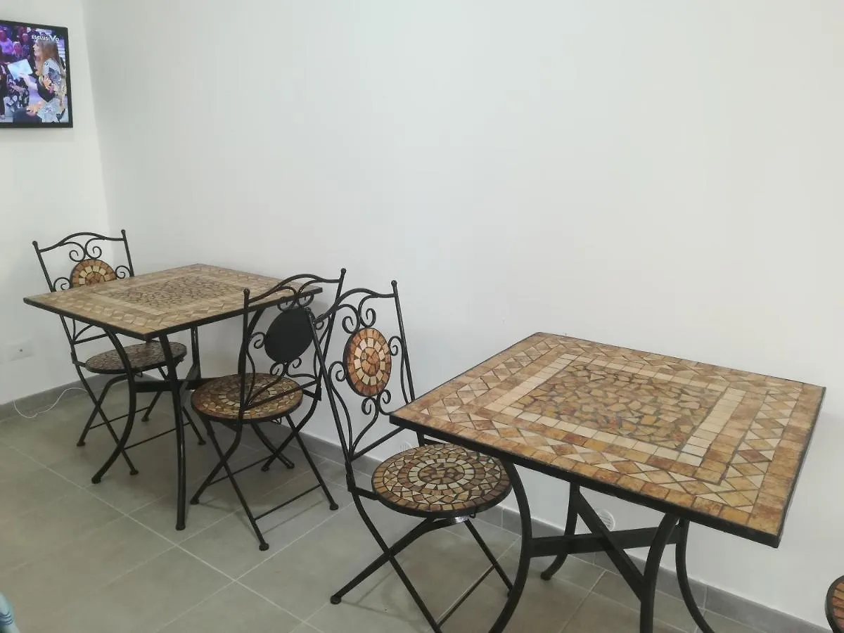 A Casa Di Franco 호텔 마리나디라구사 0*,  이탈리아